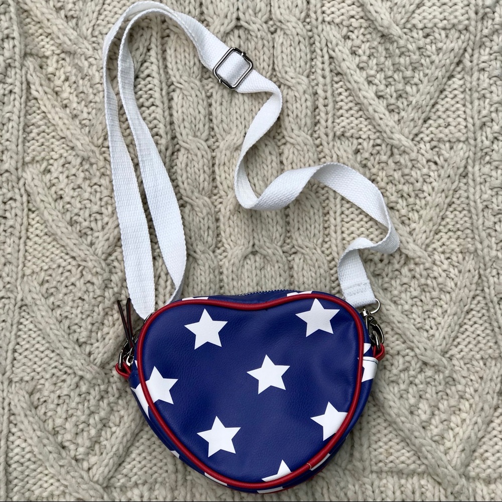 Sweet Little MAD LOVE Americana Heart-shapeCross Body Bag